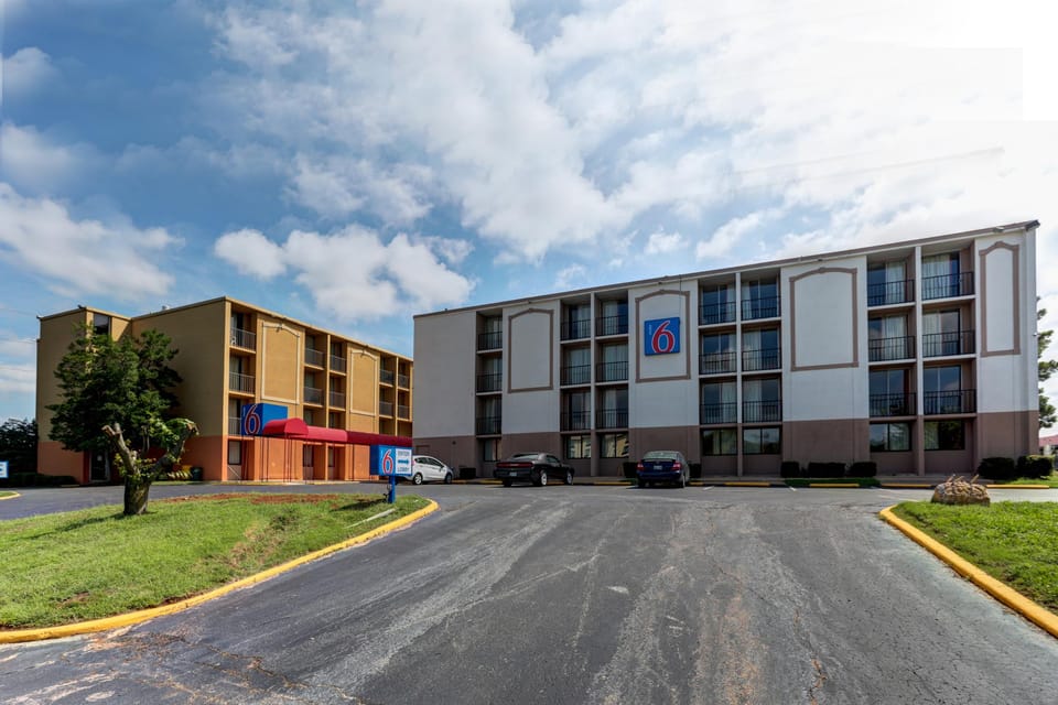Motel 6 Jackson, TN Hotel in Jackson