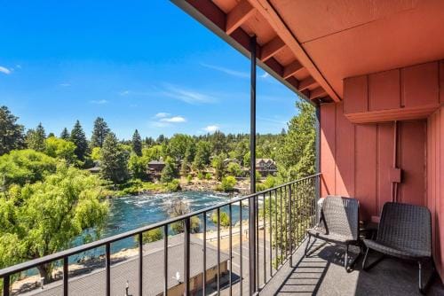 Bend Riverside Inn & Suites Inn in Bend