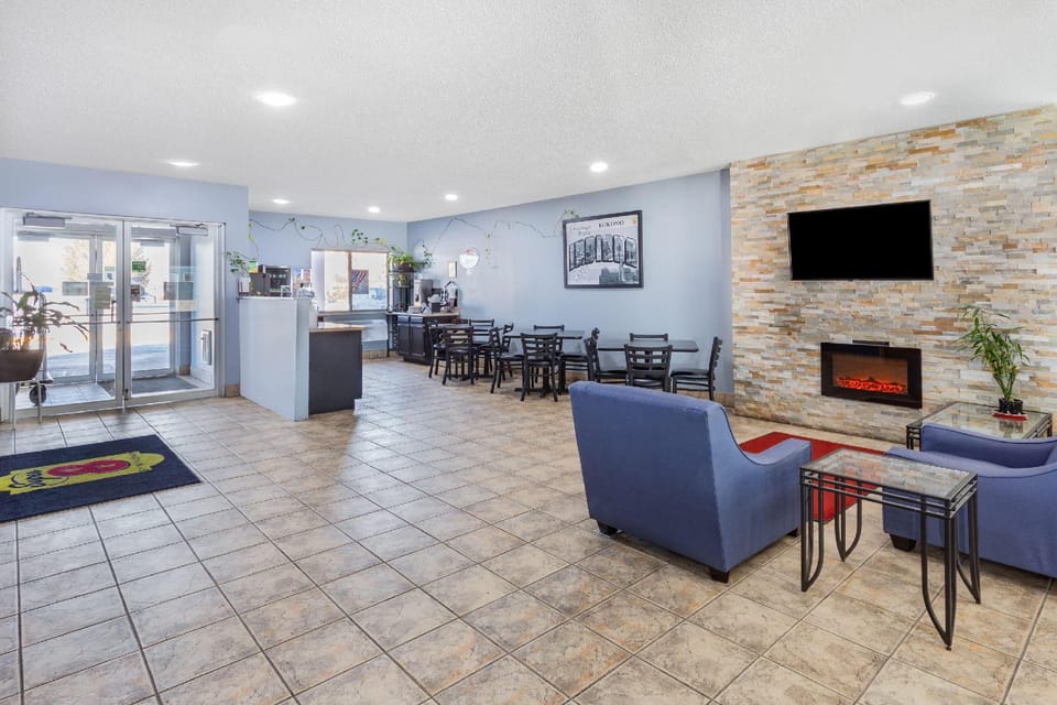 Super 8 By Wyndham Kokomo Hotel in Kokomo