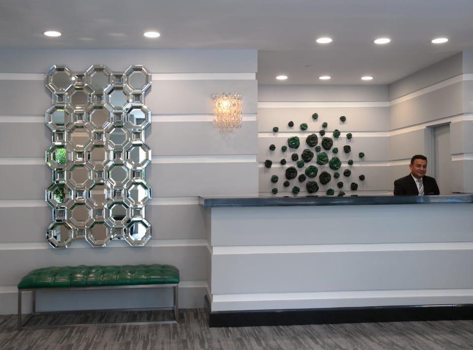 State Plaza Hotel Hotel in Arlington