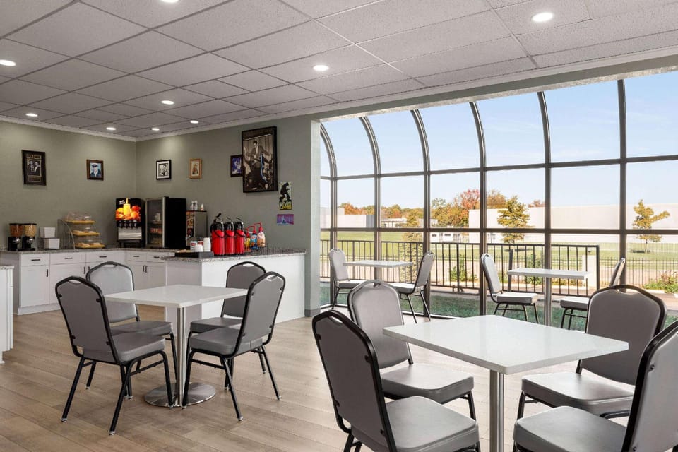 Days Inn by Wyndham Memphis at Graceland Hotel in Memphis
