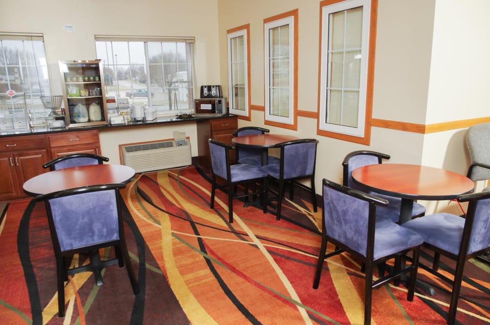 Super 8 By Wyndham Orange City Motel in Iowa