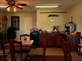 Super 8 By Wyndham Whiteville Hotel in Tennessee