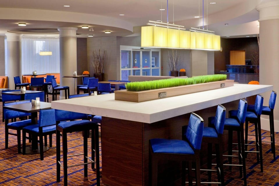 Courtyard by Marriott Toronto Mississauga/Meadowvale Hotel in Milton