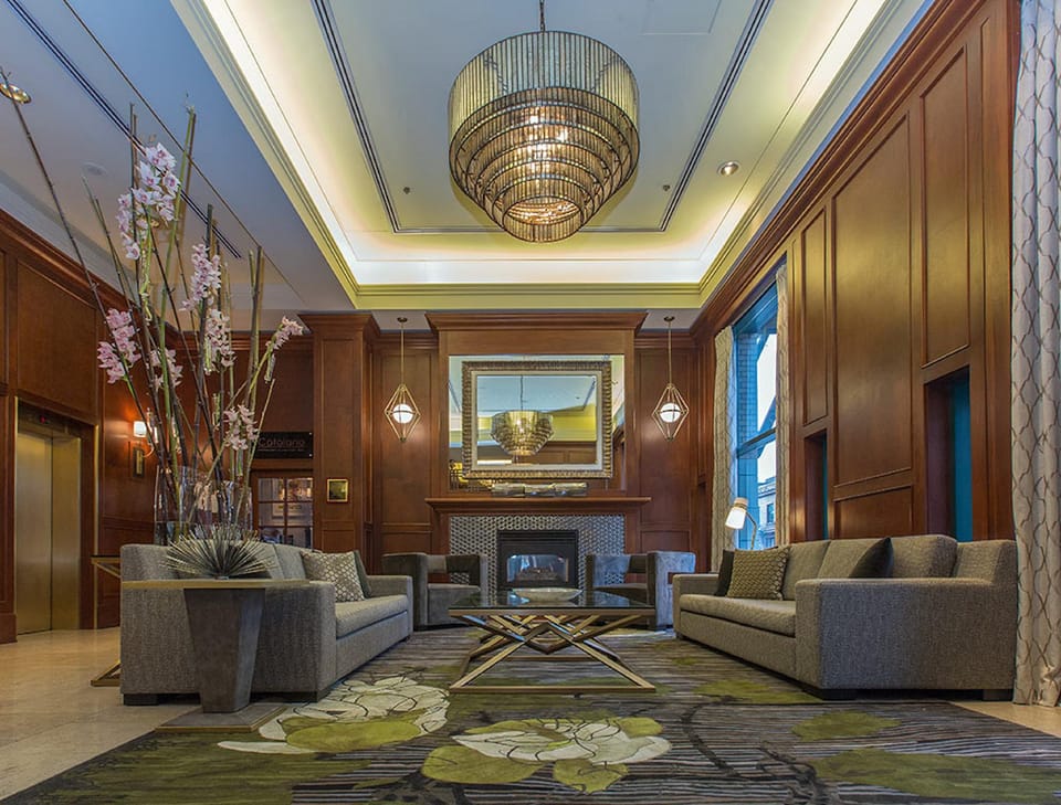 Bar/lounge