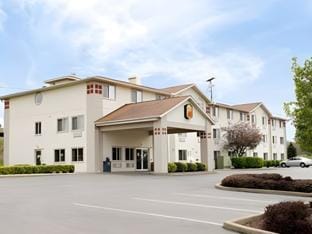 Super 8 By Wyndham West Middlesex - Sharon Area Hotel in Pennsylvania