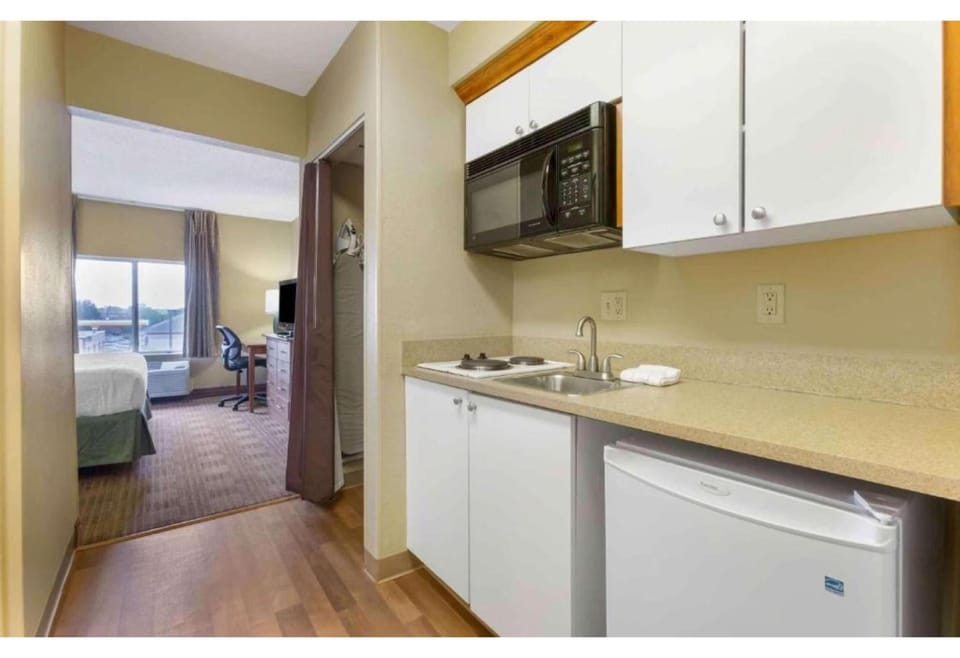 Studio 6 Extended Stay Findlay  Tiffin Avenue   OH Hotel in Findlay