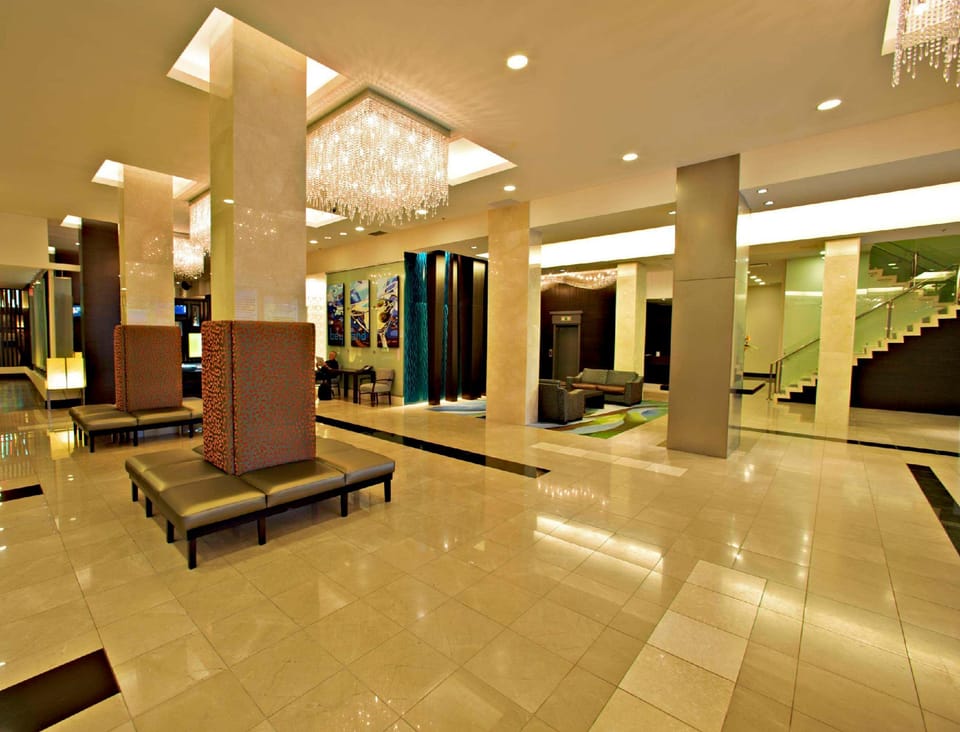Century Plaza Hotel Hotel in Vancouver