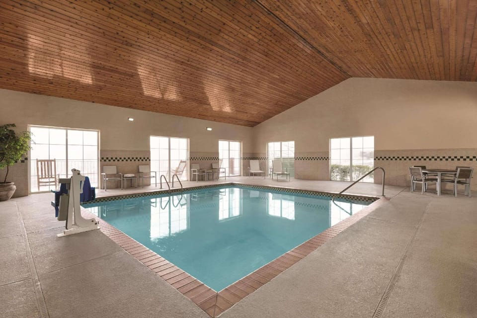 Country Inn & Suites by Radisson, Boone, NC Hotel in Boone