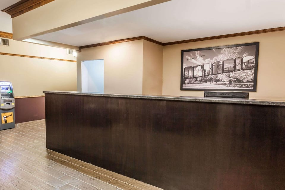 Super 8 By Wyndham Kirkland Lake Hotel in Ontario