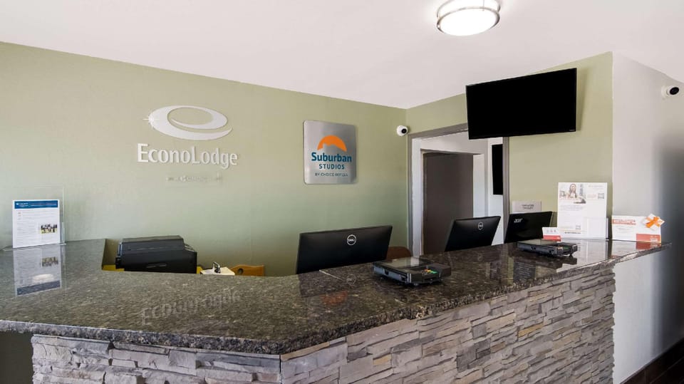 Econo Lodge Portage Inn in Portage