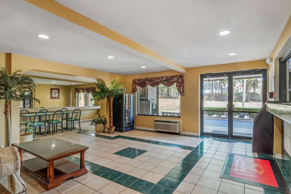 Econo Lodge Union City Hotel in Union City