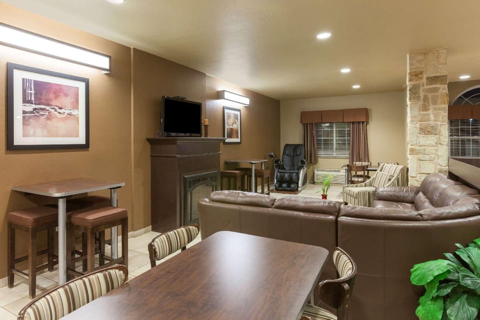 Microtel Inn & Suites by Wyndham Searcy Hotel in Searcy