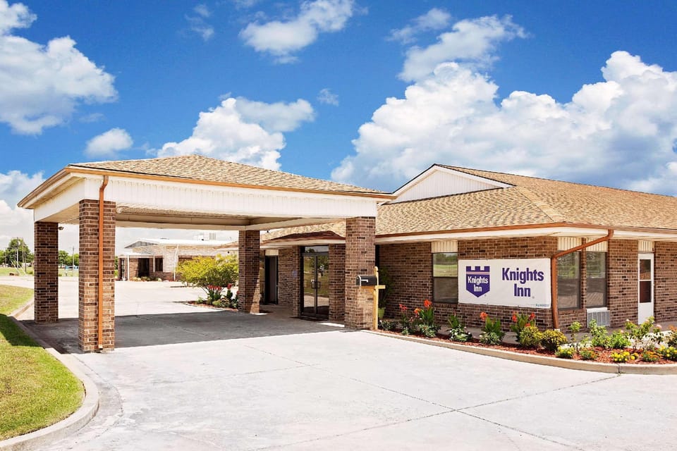 Knights Inn - Muskogee, OK Motel in Muskogee