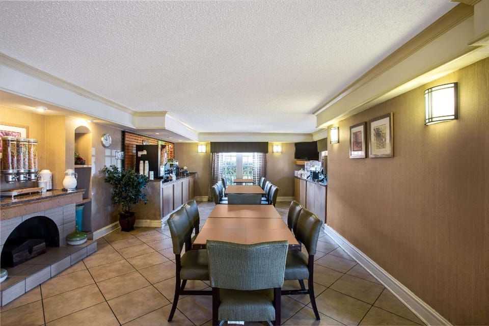 La Quinta Inn by Wyndham Killeen - Fort Hood Hotel in Killeen