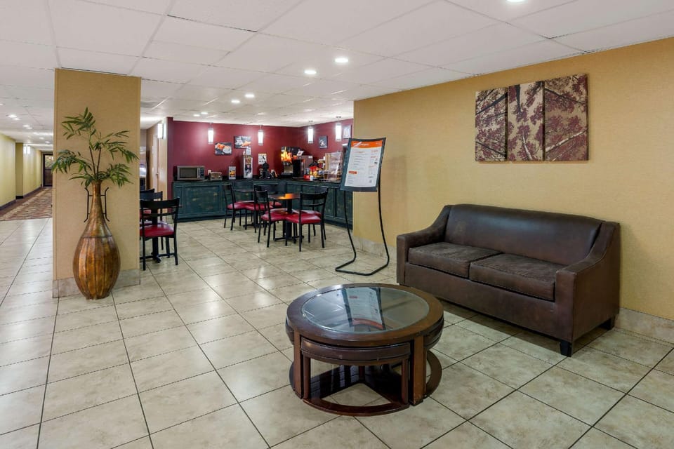 Rodeway Inn Brandon - Jackson East Hotel in Flowood