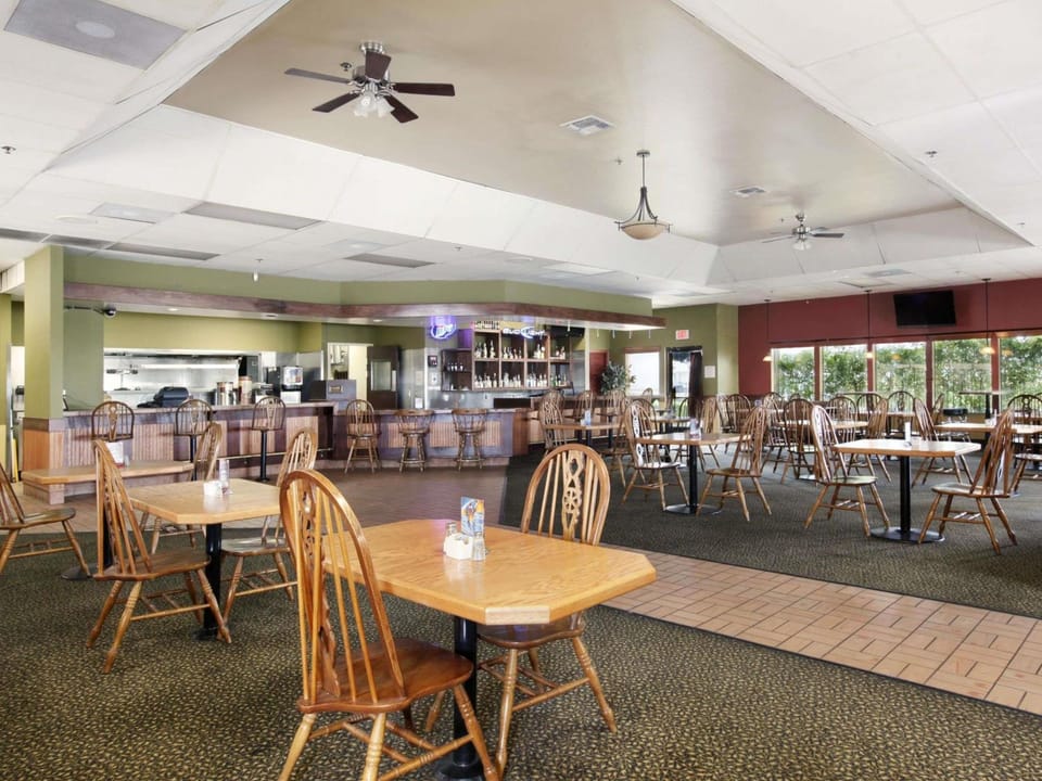 Days Inn by Wyndham Fontana / Rialto Hotel in Rialto
