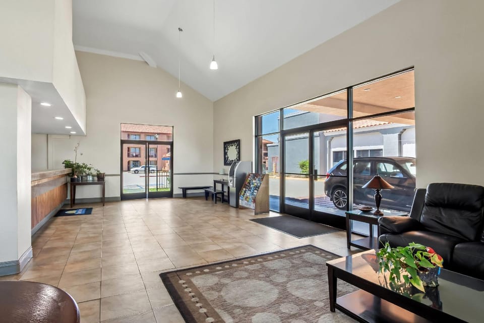 Days Inn by Wyndham Fontana / Rialto Hotel in Rialto