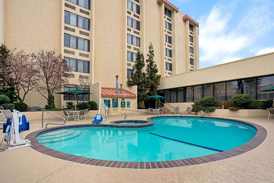 La Quinta Inn & Suites by Wyndham Tacoma - Seattle Hotel in Tacoma
