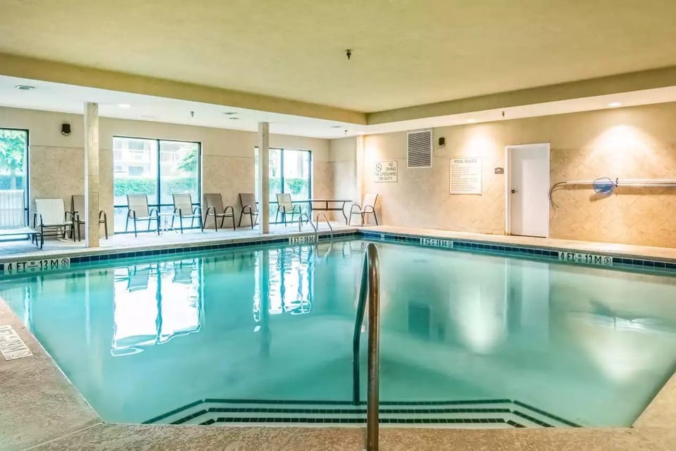 Comfort Suites McDonough Hotel in McDonough