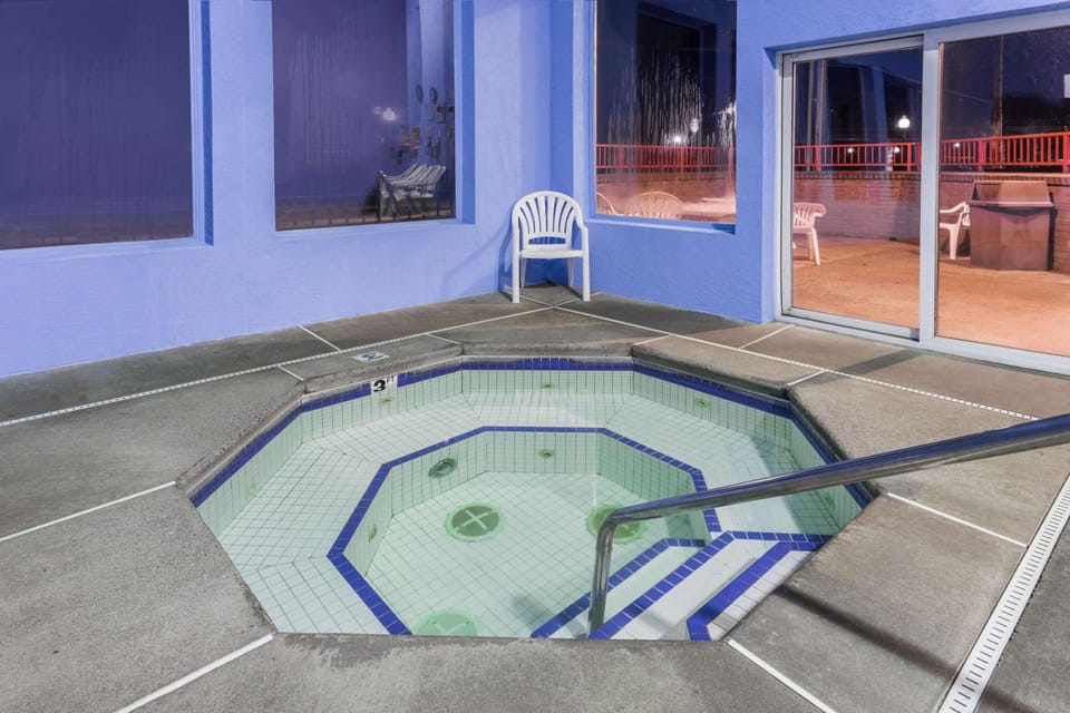 Super 8 By Wyndham Corvallis Hotel in Corvallis