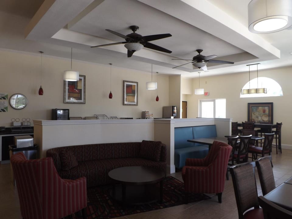 Wingate by Wyndham San Marcos Hotel in San Marcos