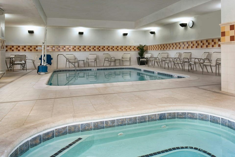 Courtyard by Marriott Memphis Collierville Hotel in Collierville