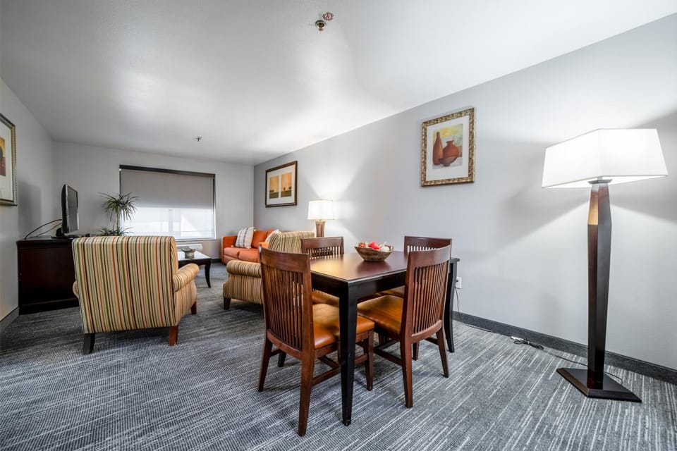 Country Inn & Suites by Radisson, Ontario at Ontario Mills, CA Hotel in Ontario
