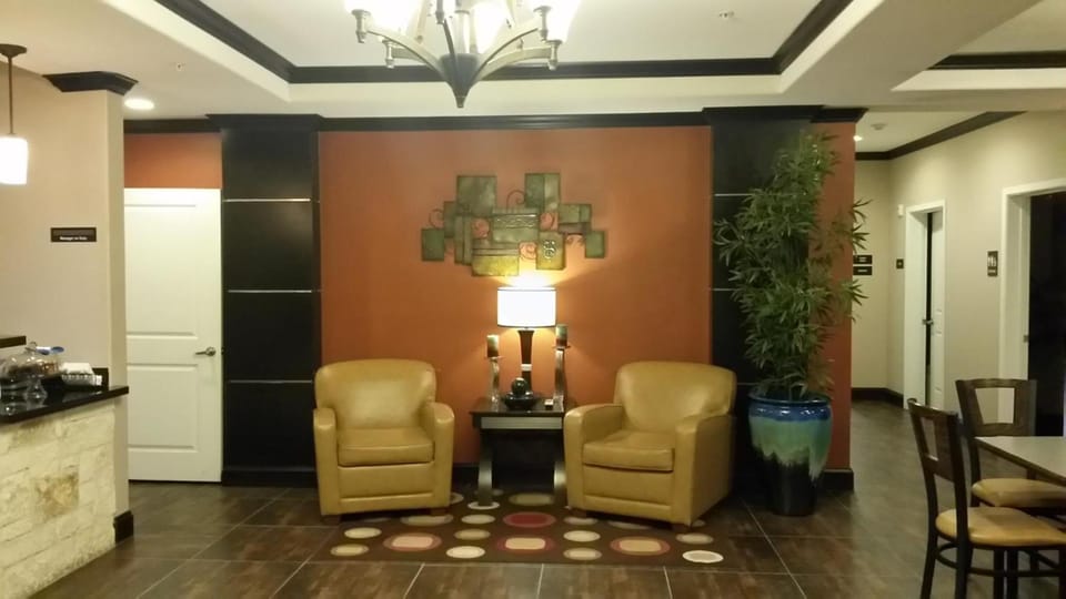 Atria Inn & Suites Hotel in Three Rivers