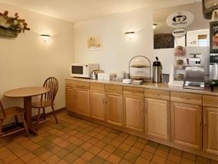 Super 8 by Wyndham Las Cruces University Area Hotel in Las Cruces