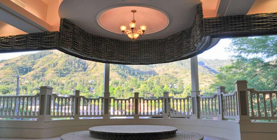 Cliff House at Pikes Peak Hotel in Manitou Springs