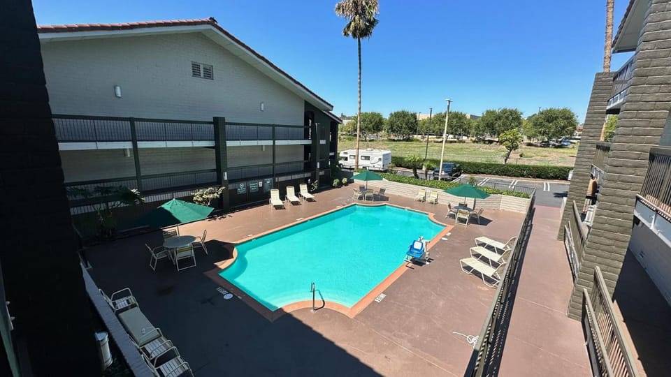 Days Inn by Wyndham San Diego Vista Hotel in Vista