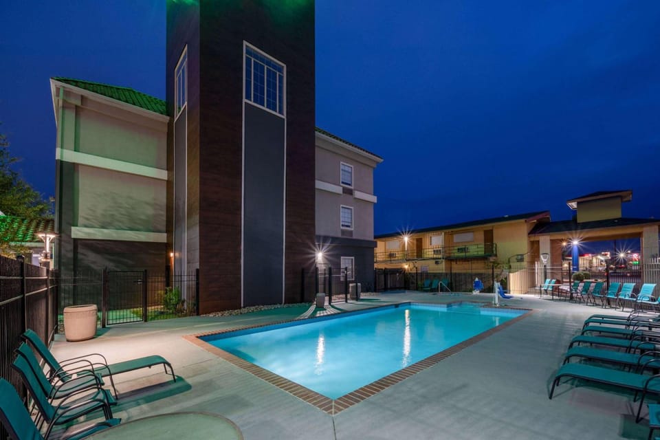 La Quinta Inn & Suites by Wyndham New Braunfels Hotel in New Braunfels