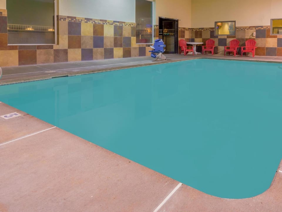 Super 8 By Wyndham Woodburn Hotel in Willamette Valley