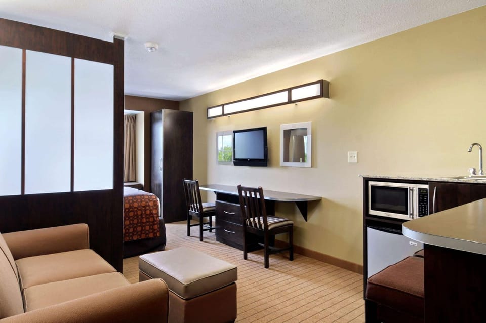 Suite room