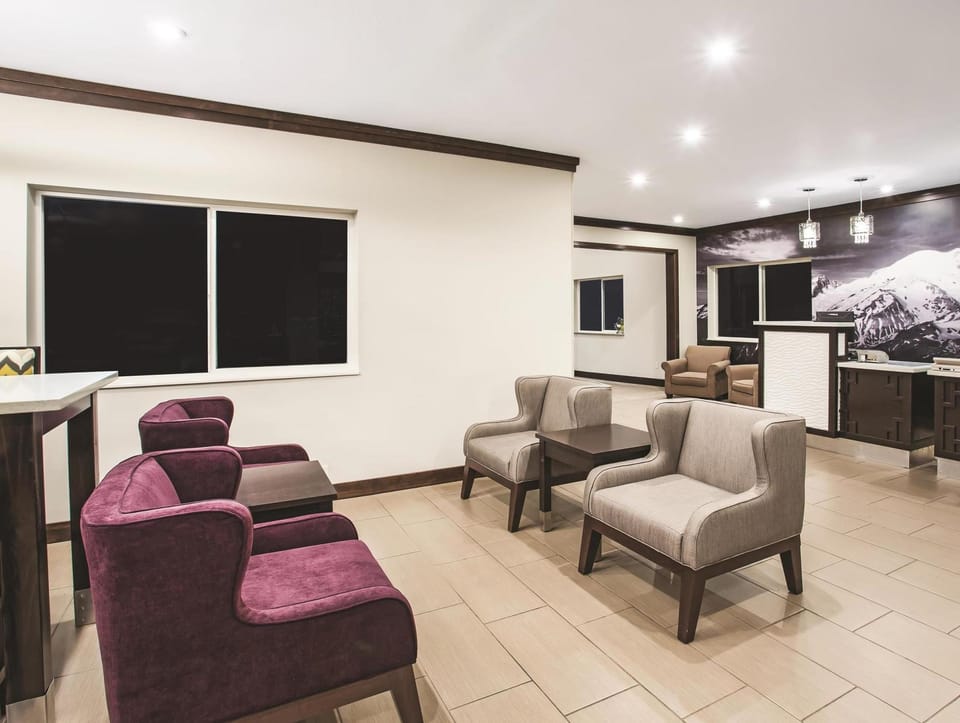 La Quinta Inn by Wyndham Olympia - Lacey Hotel in Lacey