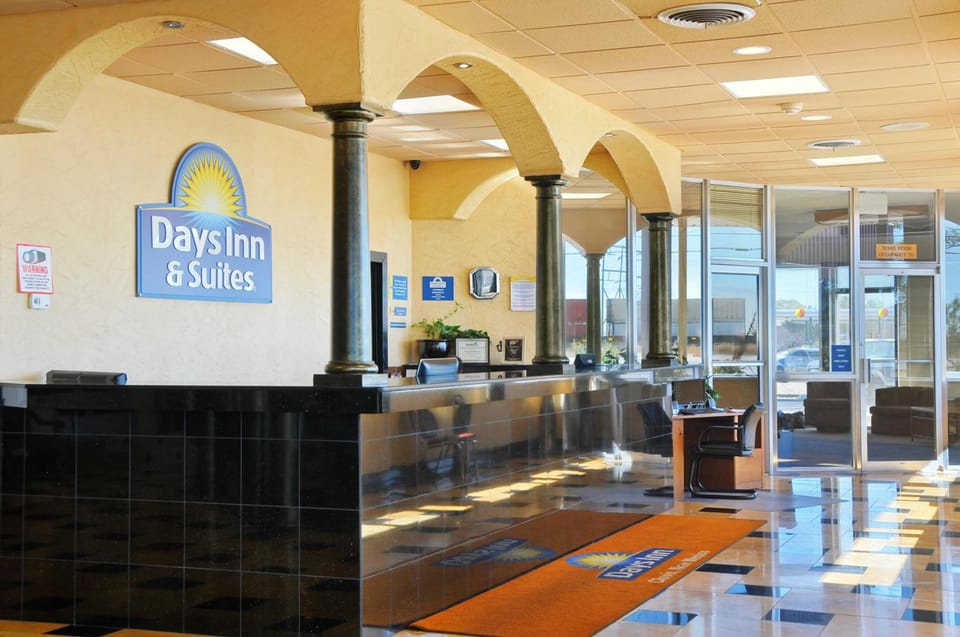 Days Inn & Suites by Wyndham Clovis Hotel in Clovis