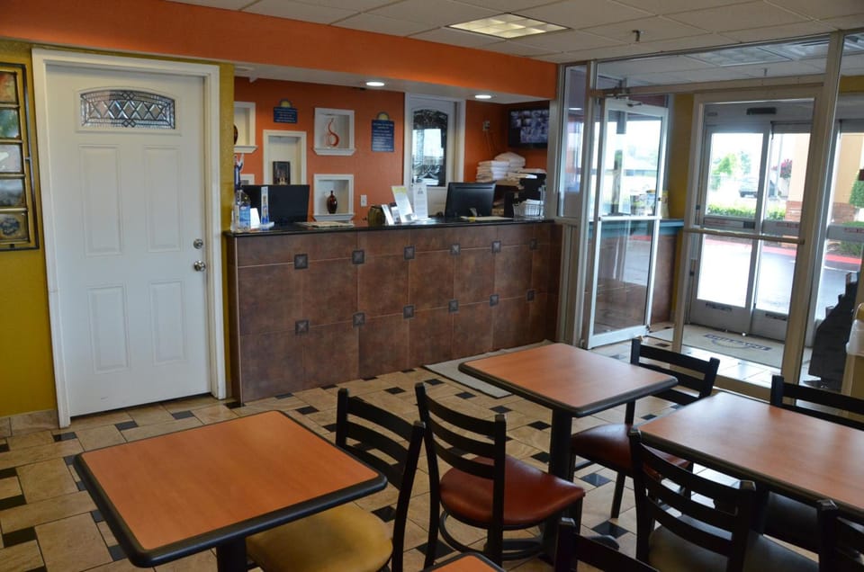 Days Inn by Wyndham Airport Nashville East Hotel in Hermitage