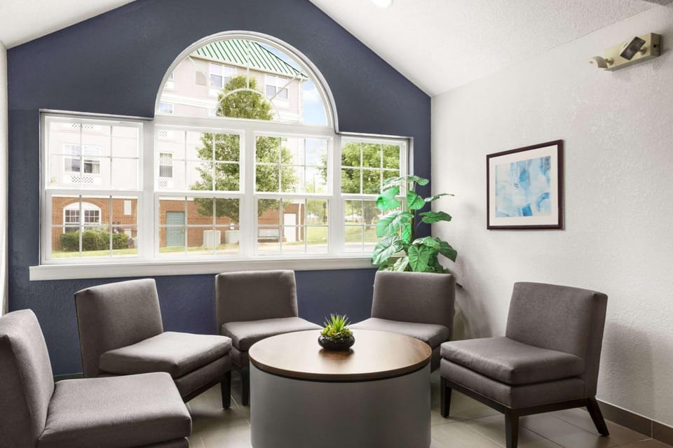 Microtel Inn & Suites by Wyndham Louisville East Hotel in Jeffersontown
