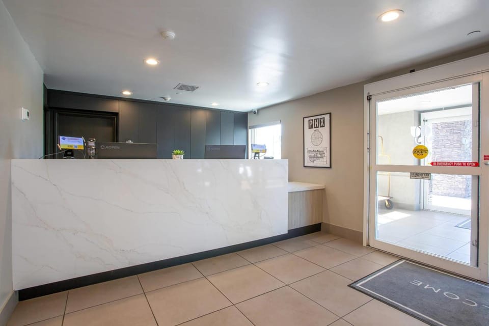 Country Inn & Suites by Radisson, Phoenix Airport, AZ Hotel in Phoenix