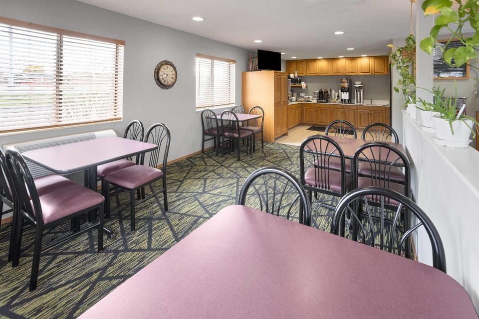 Super 8 By Wyndham New Stanton Hotel in Pennsylvania