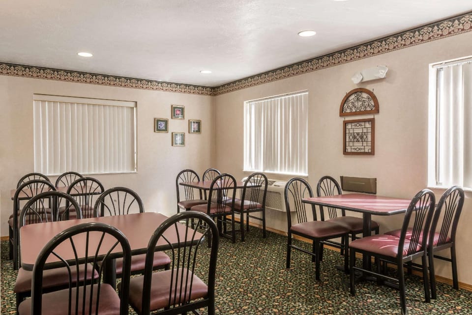 Super 8 By Wyndham New Stanton Hotel in Pennsylvania