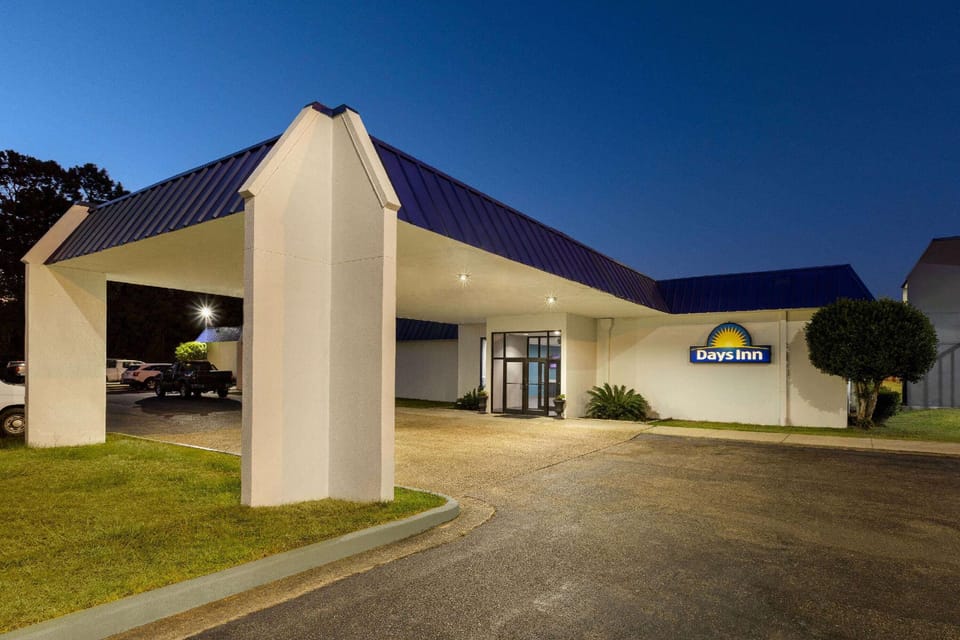 Days Inn by Wyndham McComb MS Hotel in Mississippi