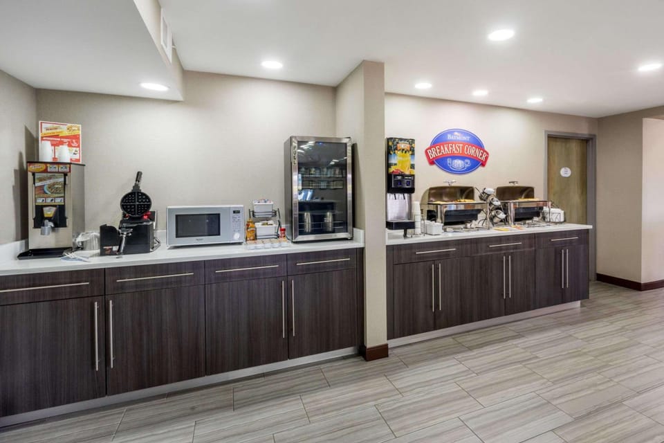Baymont by Wyndham Clarksville Hotel in Clarksville