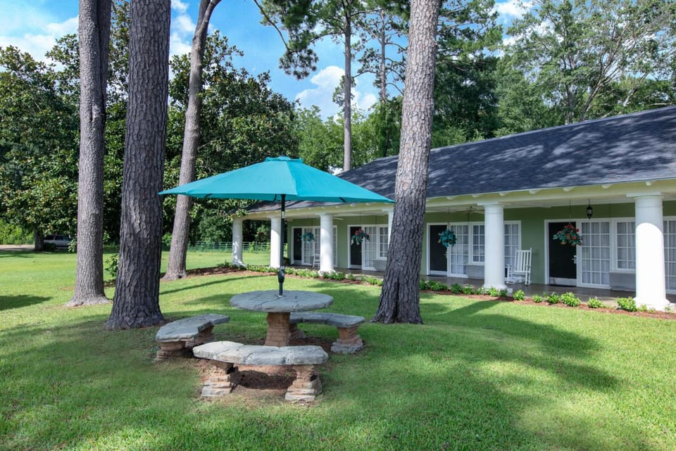 Days Inn by Wyndham Natchez Hotel in Natchez