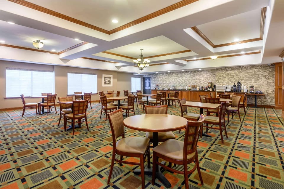 La Quinta Inn & Suites by Wyndham Longview North Hotel in Longview