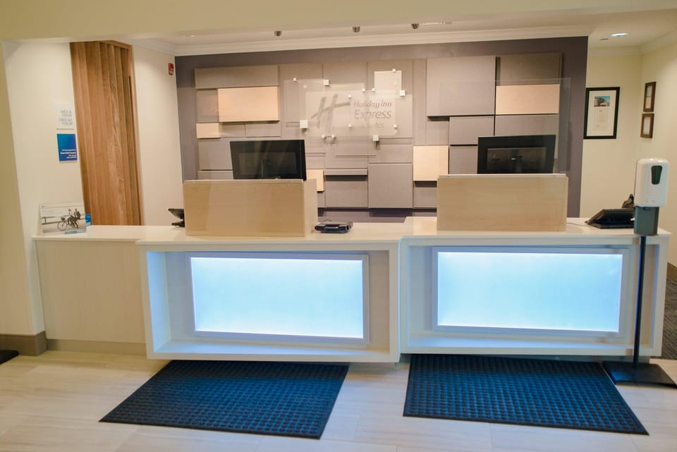 Holiday Inn Express Winona By IHG Hotel in Winona