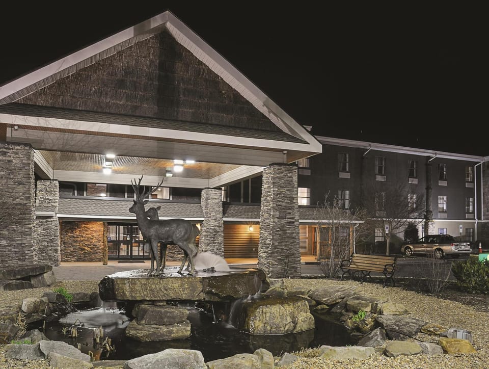 La Quinta Inn & Suites by Wyndham Boone University Hotel in Boone