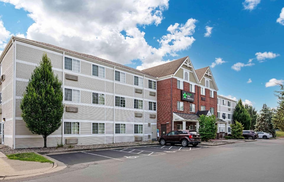 Extended Stay America Suites - Cincinnati - Blue Ash - Reed Hartman Hotel in Blue Ash