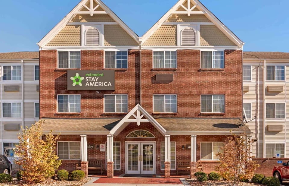 Extended Stay America Suites - Cincinnati - Blue Ash - Reed Hartman Hotel in Blue Ash